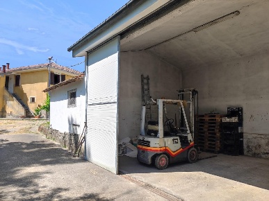 Foto Magazzino a Peccioli di 60 m² con 1 locali in vendita