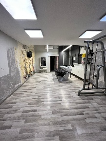 Foto Locale commerciale a Pisa San Francesco di 130 m² con 3 locali