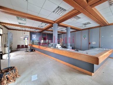 Foto Locale commerciale a San Giuliano Terme Pugnano, Ripafratta di 255 m²