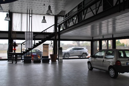 Foto Locale commerciale a San Giuliano Terme di 1160 m² con 10 locali