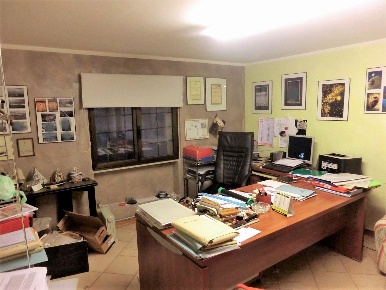 Foto Ufficio a Lucca Piazza Napoleone - San Michele di 82 m² con 3 locali