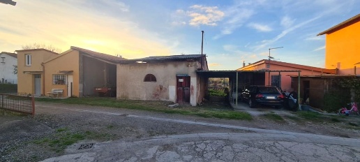 Foto Magazzino a Pisa San Rossore - Barbaricina di 116 m² con 3 locali