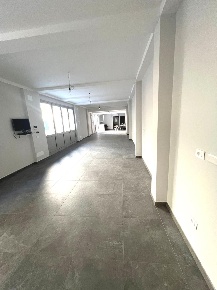 Foto Locale commerciale a Firenze Riglione - Oratoio di 130 m² con 1 locali