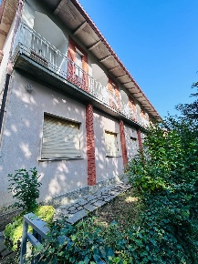 Foto Hotel a Licciana Nardi Bastia di 250 m² con 8 locali in vendita