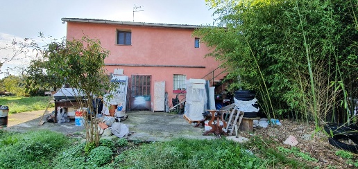 Foto Magazzino a Fucecchio di 125 m² con 5 locali in vendita