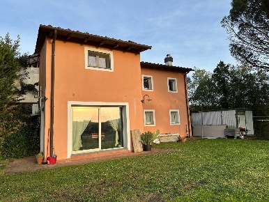 Foto Cessione attività a Montecarlo Centro di 510 m² con 15 locali