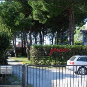 Foto Magazzino a San Giuliano Terme Arena Metato di 45 m² con 2 locali