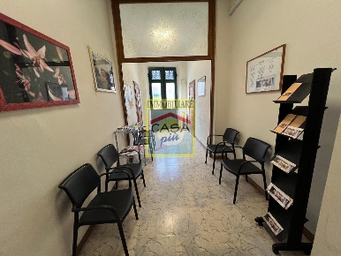 Foto Ufficio a Cascina Navacchio Nord - Zambra di 100 m² con 4 locali