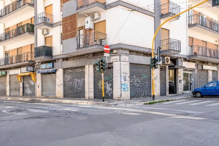 Foto Negozio a Bari San Pasquale di 105 m² con 3 locali in vendita