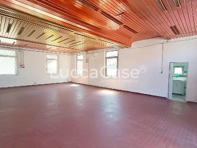 Foto Ufficio a Capannori Segromigno - San Colombano di 70 m² con 1 locali