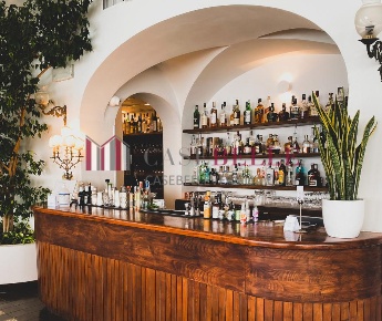 Foto Bar a Massa Marina di Massa Centro di 50 m² con 2 locali in vendita