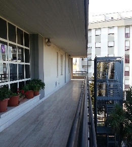 Foto Ufficio a Guidonia Montecelio Collefiorito di 150 m² con 4 locali