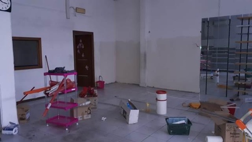 Foto Locale commerciale a Calcinaia Fornacette di 112 m² con 2 locali