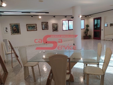 Foto Laboratorio a Pieve a Nievole Centro di 180 m² con 4 locali in affitto
