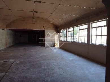 Foto Ufficio a Carrara Perticata, Bonascola, Nazzano di 288 m² con 6 locali