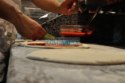 Foto Ristorante a Cecina Cecina Centro di 80 m² con 3 locali in vendita