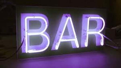 Foto Bar a Lucca Piazza Anfiteatro - Torre Guinigi di 100 m² con 2 locali