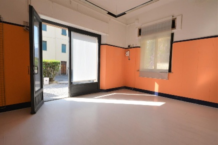 Foto Ufficio a Lucca Montuolo di 30 m² con 1 locali in affitto