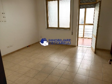 Foto Ufficio a Massa Centro di 110 m² con 5 locali in affitto