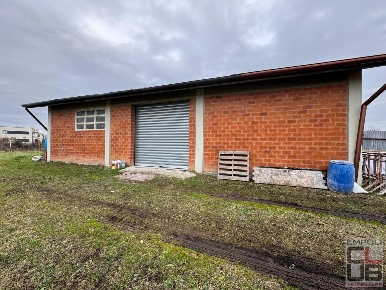 Foto Magazzino a Empoli Terrafino di 60 m² con 1 locali in vendita