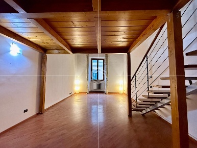 Foto Locale commerciale a Pisa Sant'Antonio di 130 m² con 3 locali