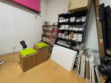 Foto Attività commerciale a Colle di Val d'Elsa Colle Bassa, Via Gramsci