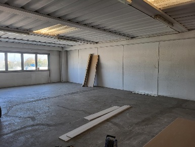 Foto Ufficio a Cascina Semicentro di 130 m² con 1 locali in affitto