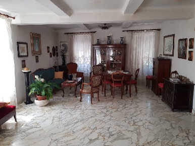 Foto Case semi ndipendenti a Carrara di 105 m² con 5 locali in vendita