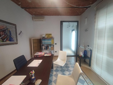 Foto Ufficio a Ponsacco Centro di 55 m² con 3 locali in vendita