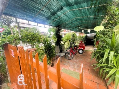 Foto Magazzino a Massa Marina di Massa Centro di 300 m² con 1 locali