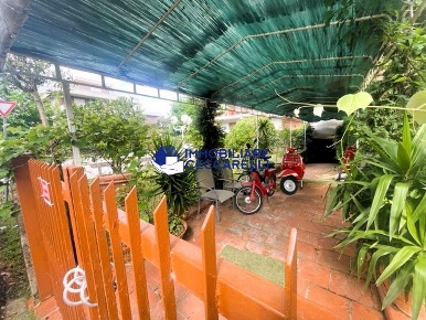 Foto Magazzino a Massa Marina di Massa Centro di 300 m² con 1 locali