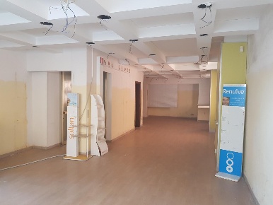Foto Locale commerciale a Lucca San Marco - Acquacalda di 240 m² in vendita