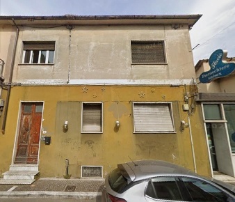 Foto Locale commerciale a Massa Centro di 232 m² con 1 locali in vendita