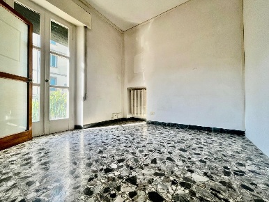 Foto Ufficio a Pontedera Centro di 160 m² con 8 locali in affitto