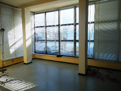 Foto Locale commerciale a Pontedera Oltrera di 150 m² con 4 locali