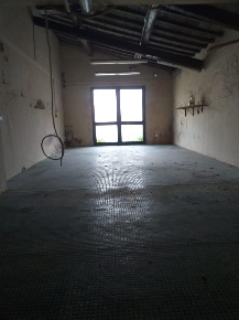 Foto Magazzino a Poggio a Caiano Centro di 50 m² con 1 locali in affitto