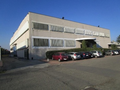Foto Capannone industriale a Segrate Segrate Centro di 4189 m² con 7 locali