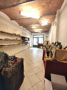 Foto Negozio a Cerreto Guidi Centro di 60 m² con 2 locali in affitto