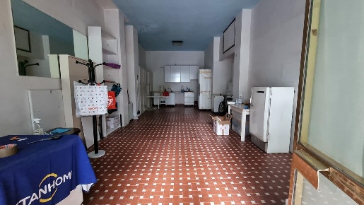 Foto Attività commerciale a Carrara Stadio, Sant'Antonio, Marasio di 44 m²