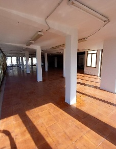 Foto Show room a Cascina Navacchio Nord - Zambra di 300 m² con 2 locali
