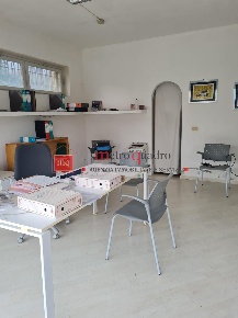 Foto Negozio a Pisa Gagno - Passi di 70 m² con 3 locali in affitto