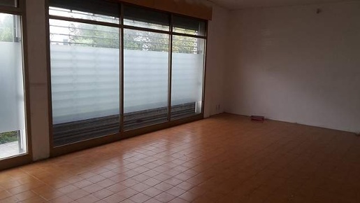 Foto Locale commerciale a Cascina Centro di 42 m² con 1 locali in affitto