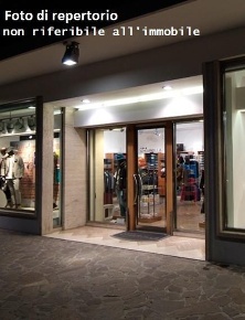 Foto Negozio a Pisa Sant'Antonio di 30 m² con 1 locali in affitto