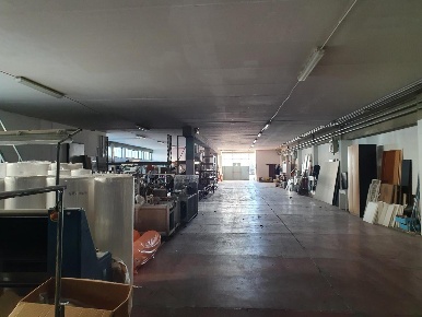 Foto Locale commerciale a Vinci Spicchio-sovigliana di 700 m² con 3 locali