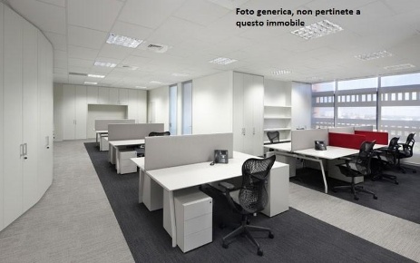 Foto Ufficio a Calcinaia Centro di 200 m² con 5 locali in affitto