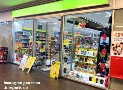 Foto Attività commerciale a Pisa Tirrenia di 55 m² con 1 locali in vendita