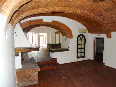 Foto Locale commerciale a San Miniato Centro Storico di 365 m² in affitto