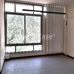 Foto Ufficio a Lucca San Concordio di 450 m² con 8 locali in affitto