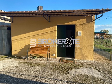 Foto Magazzino a Castelnuovo Magra Colombiera Molicciara di 20 m²