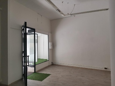 Foto Negozio a Poggibonsi Centro di 50 m² con 2 locali in affitto